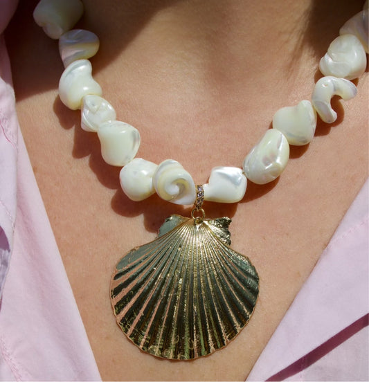 Aria Shell Necklace